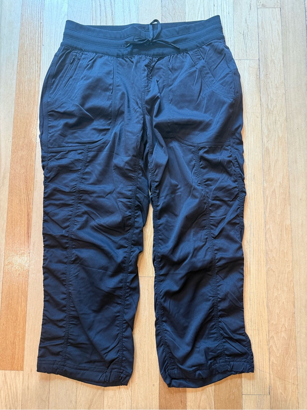 The North Face Aphrodite women’s size medium black tech capris